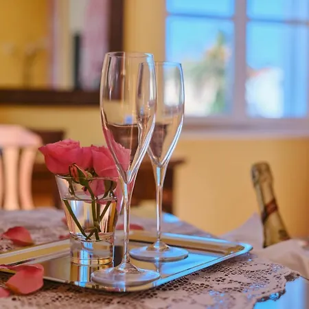 Mare Mare מאלי לוסיניי