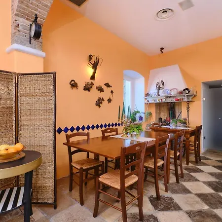 Mare Mare בית הארחה 4*