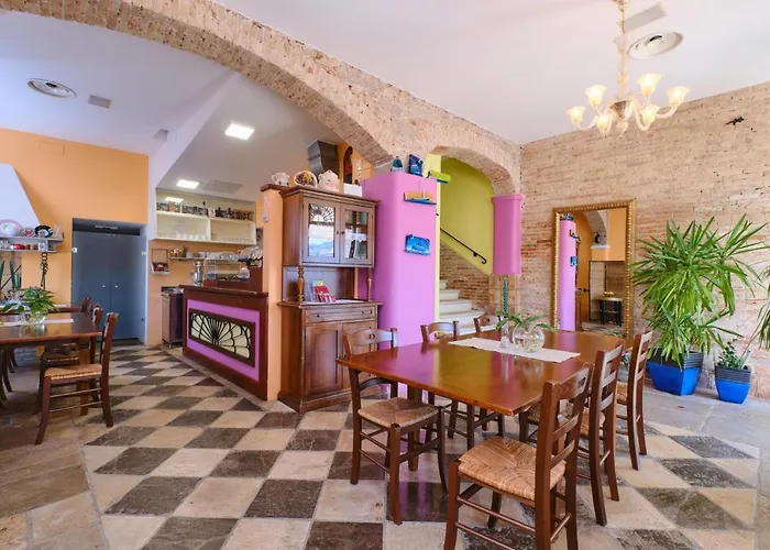 Mare Mare 4* 말리로시니